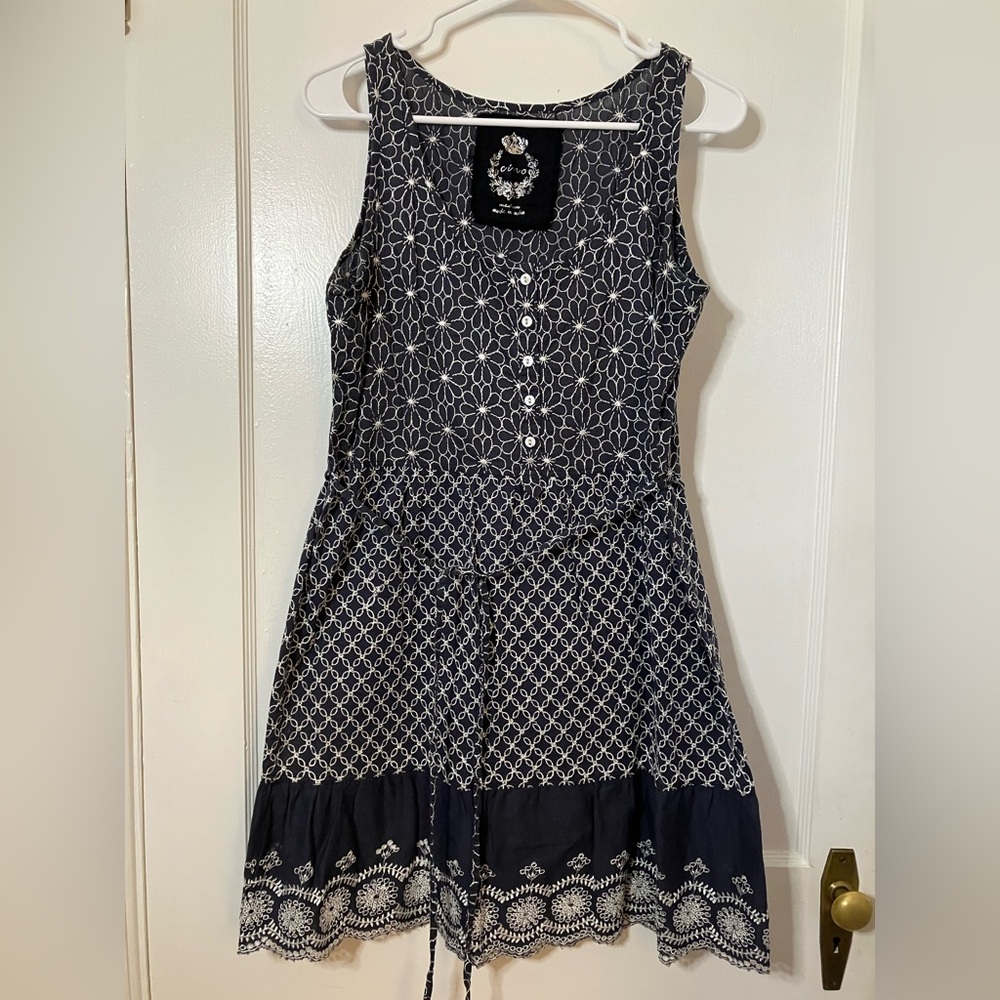 Cuno Navy and White Sleeveless Dress